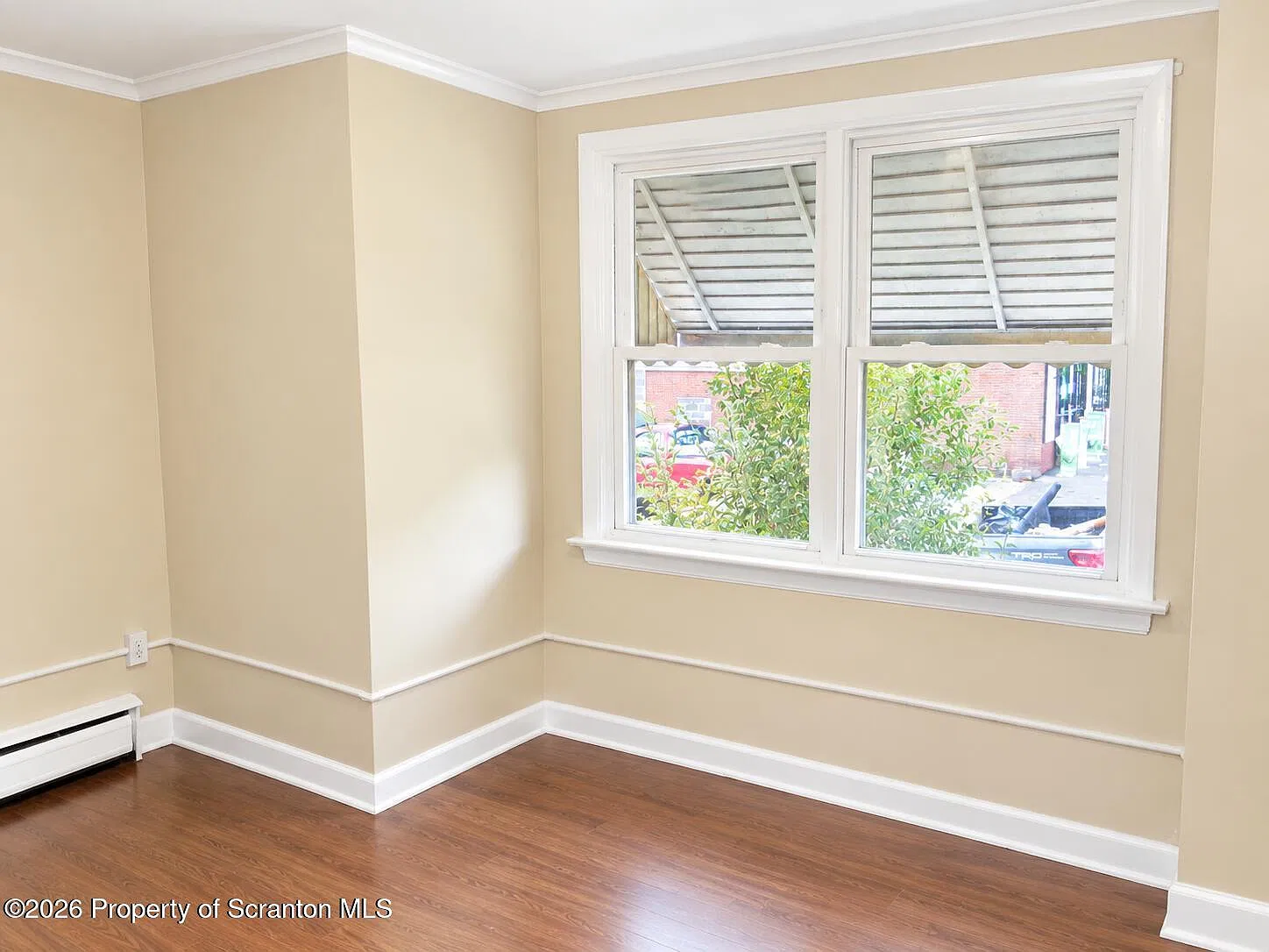 2 bed, 1.0 bath, 1300 sqft, $1,400 — Photo 3