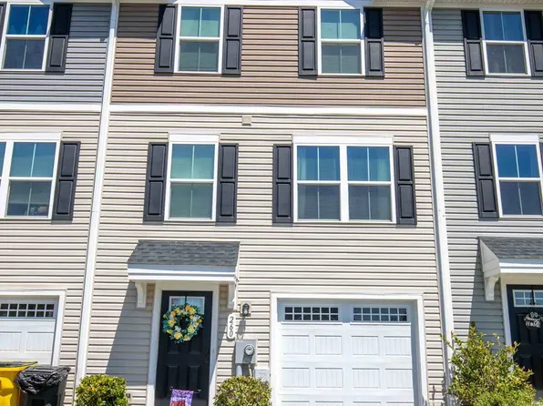 260 Rhea Dr, Martinsburg, WV 25403