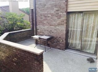 1268 15th St, Fort Lee, NJ 07024