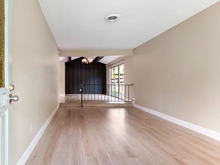 4903 Orchid Way — Photo 10