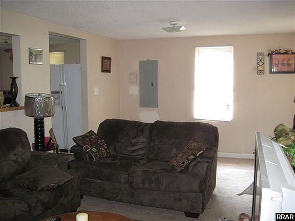 3rd image of 1101 E Vine St