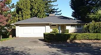 5th image of 360 Queen Anne Dr #1