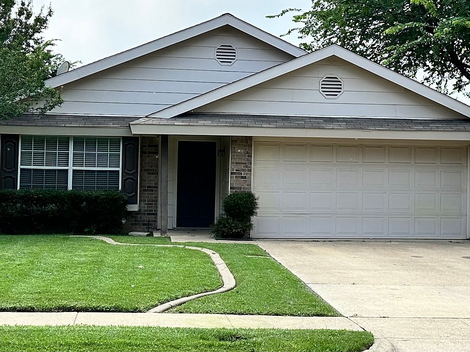 1st image of 4220 Worth Forest Dr