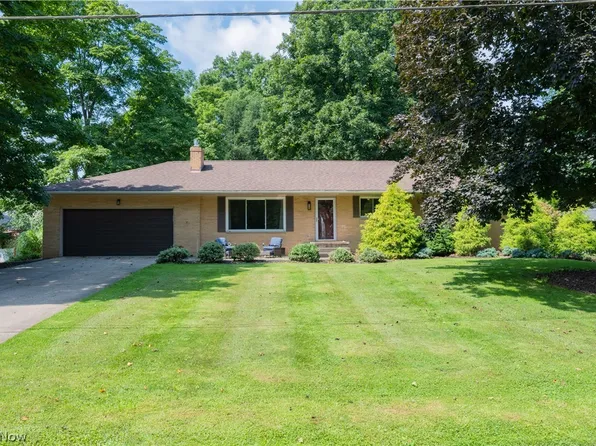 484 Beaumont Dr, Akron, OH 44333