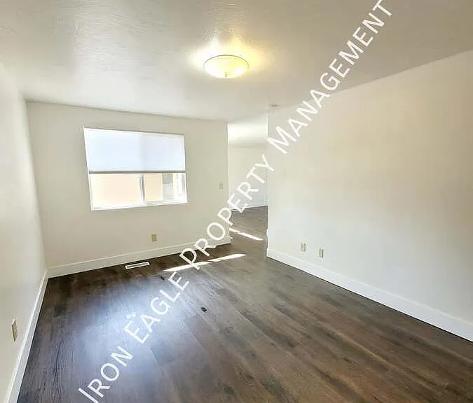 2420 Robert Ave — Photo 6