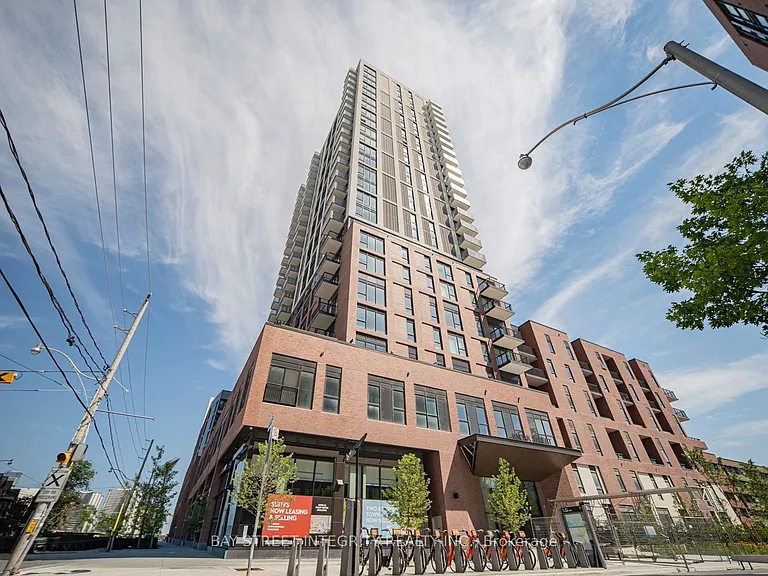 10 Oak St #903 — Photo 1