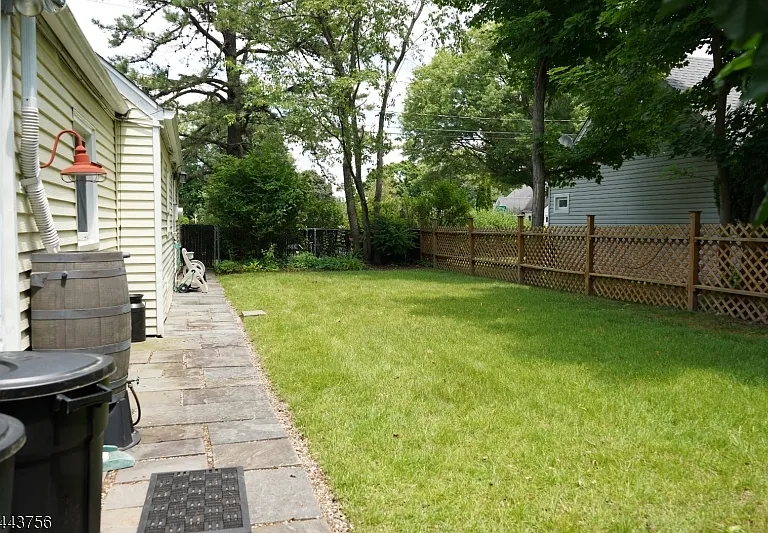 59 Pine St — Photo 17