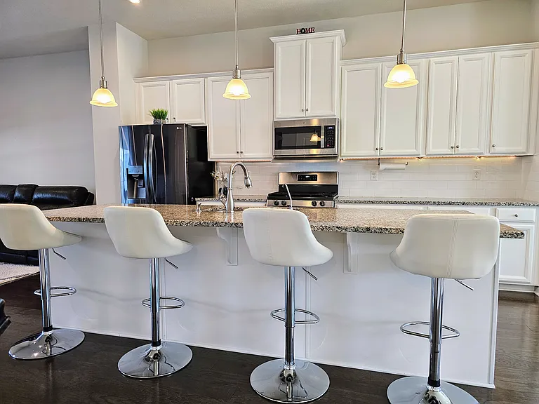 Main Level - Kitchen