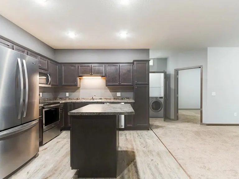 Crest View Village Apartments, LLC — Photo 4