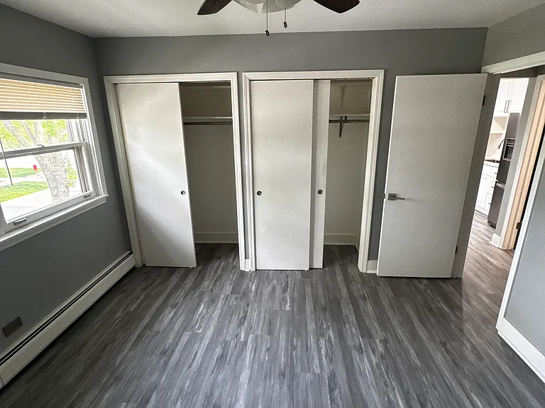 300 W Burlington Ave #4 — Photo 9