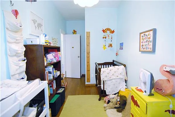 Sold by R New York | media 29