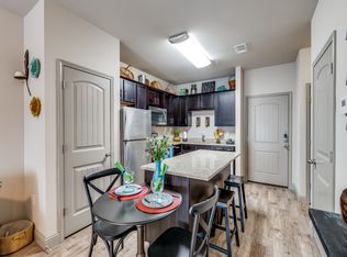 704 Dale Ln APT 626, Fort Worth, TX 76108