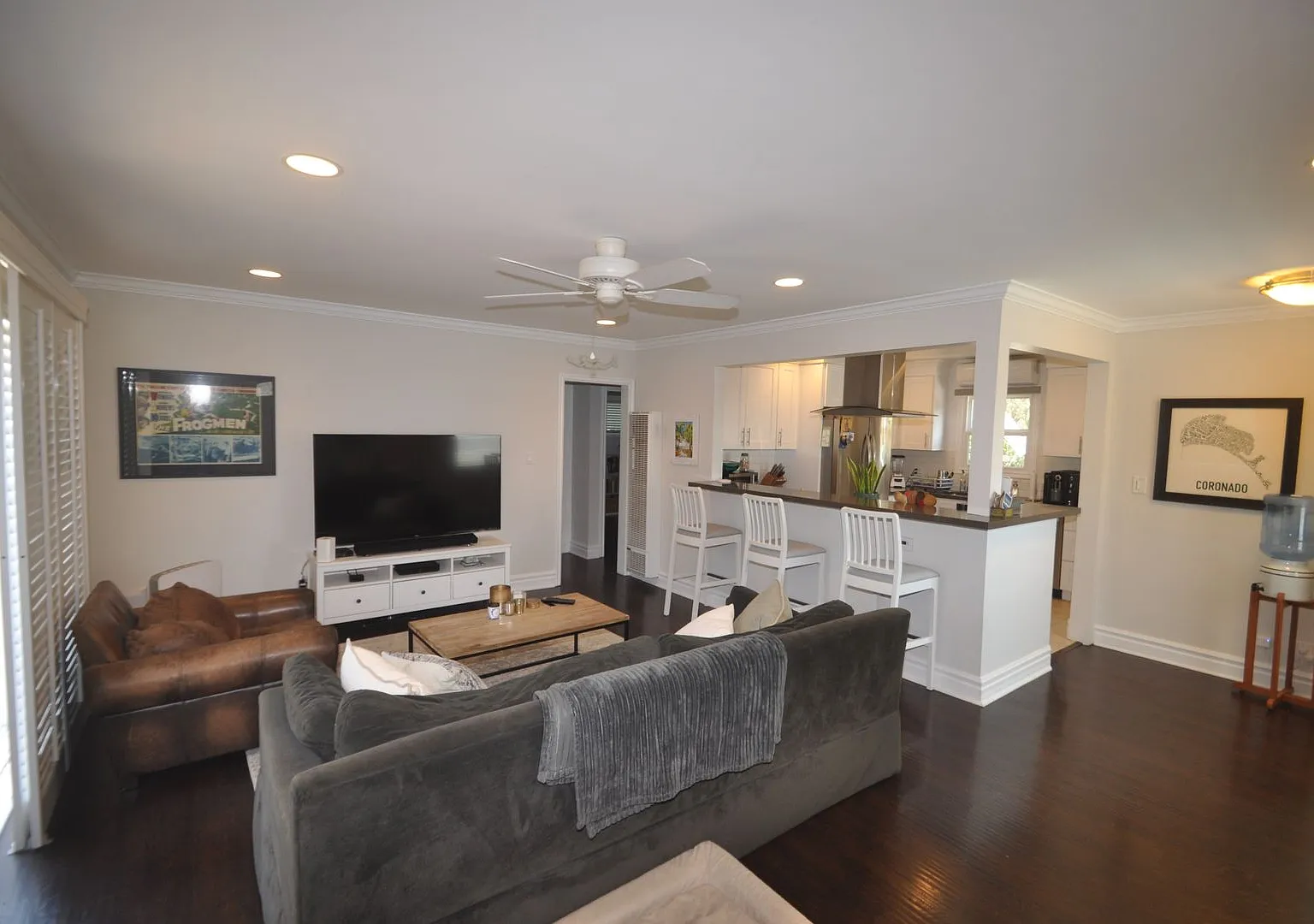 1122 7th Place 1105 6th Street Hermosa Beach — Photo 3