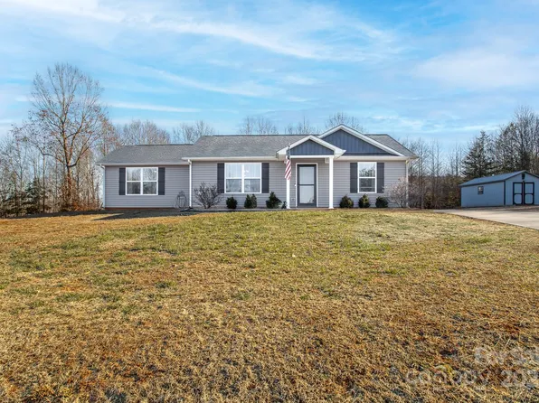 521 Summer Creek Dr, Stanley, NC 28164