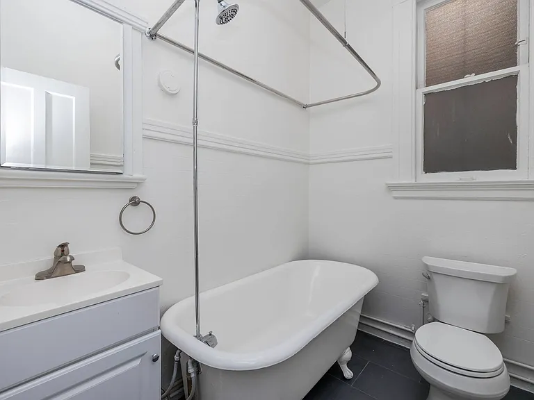 72 Gough — Photo 6