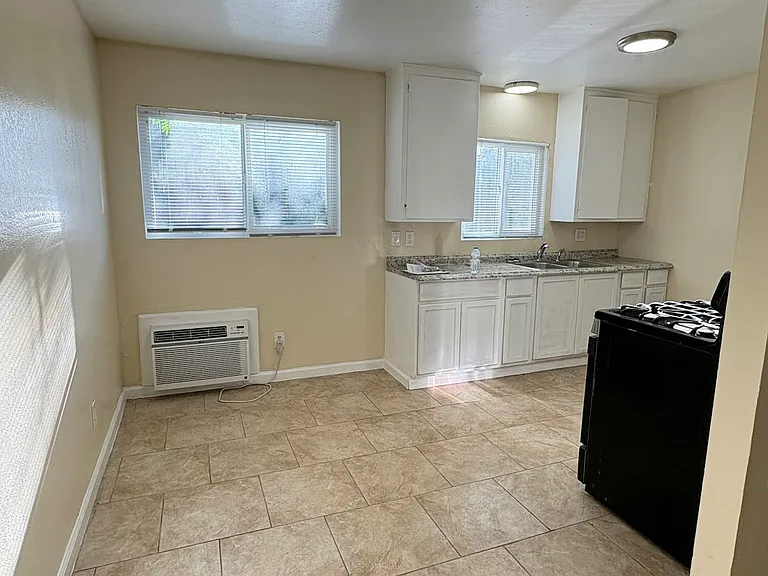 555 W 25th St #2 — Photo 6