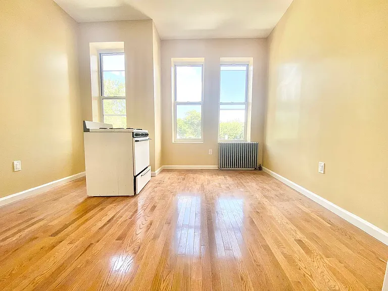 1918 8th Ave #3L — Photo 10