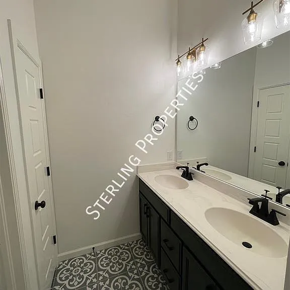10505 N West 33rd St — Photo 38