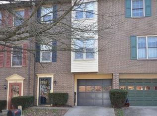 236 London Towne Dr, Pittsburgh, PA 15226