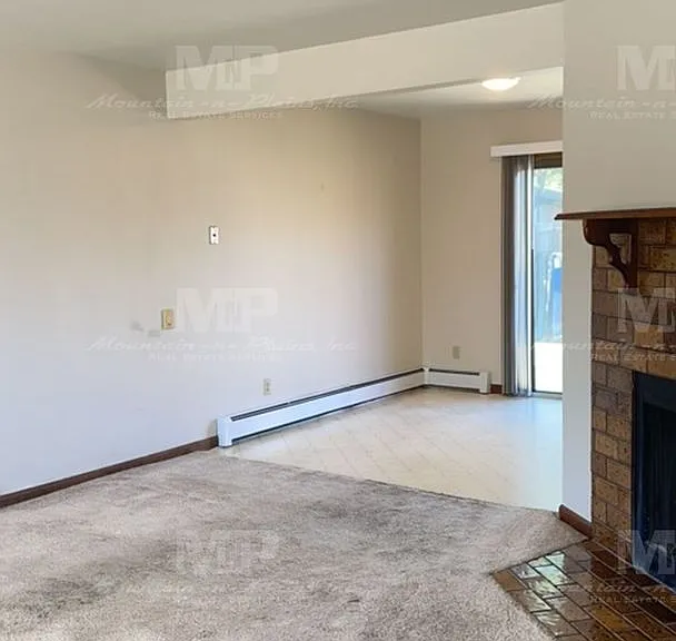 1624 Azalea Dr #1 — Photo 2