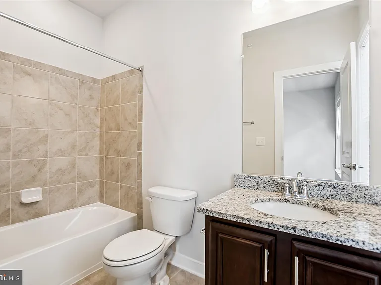 13340 Sherwood Park Ln — Photo 21