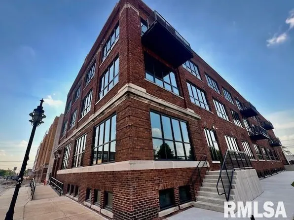 1001 SW Adams St, Peoria, IL 61602