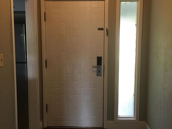 3rd image of 667 Olde Camelot Cir #667