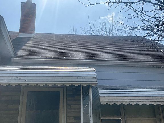 2nd image of 19444 Woodside St