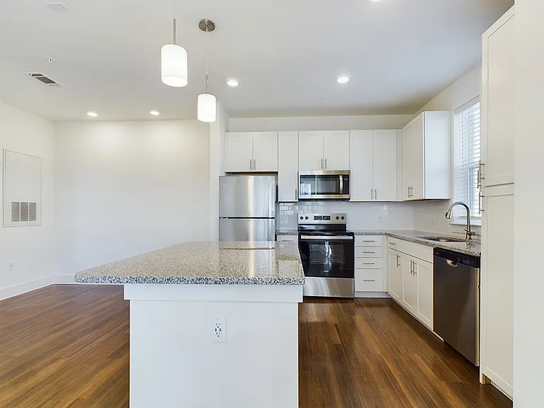 470 Arsdale Ave #29-103 — Photo 2