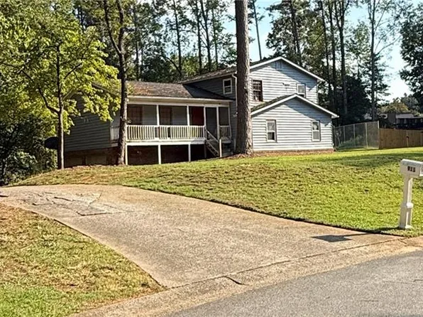 911 Andover Ct, Woodstock, GA 30188