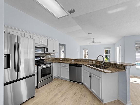 3rd image of 1751 SW Bayshore Boulevard