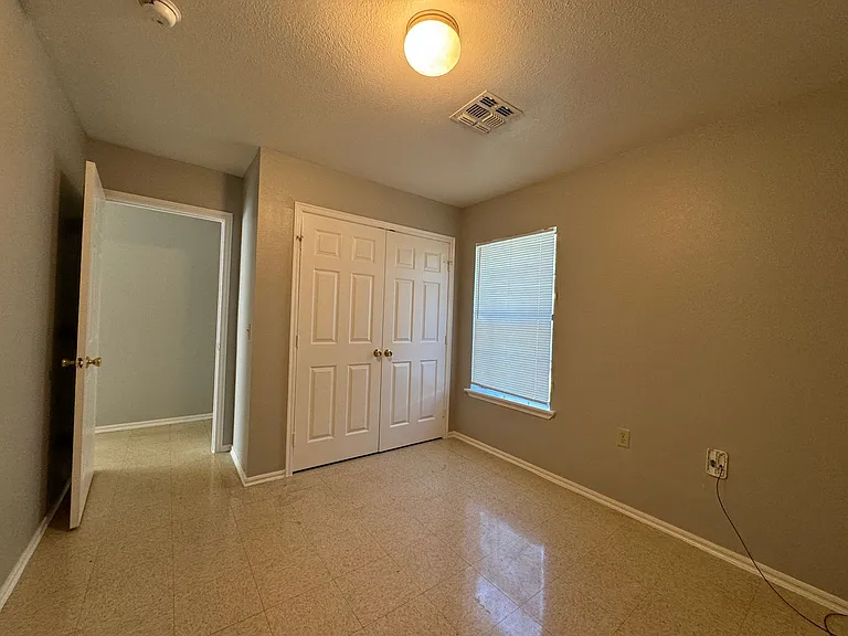 1801 SW C Ave #B — Photo 5