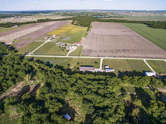 Surrounding properties and farm land