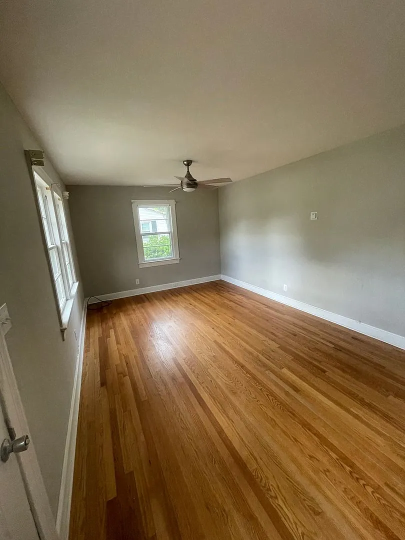 1300 Mercer Street — Photo 2