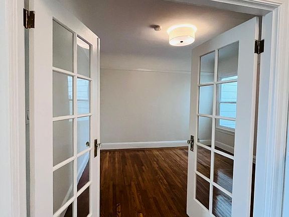 2nd image of 3425 Scott St APT 2