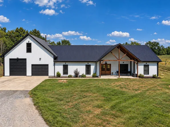 103 Marty Robbins Rd, Bethpage, TN 37022