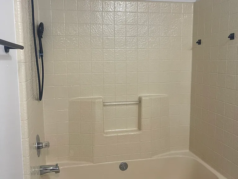 95 Downey Dr — Photo 11