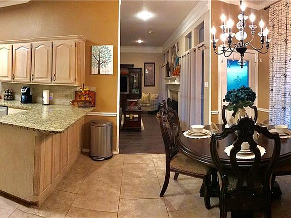 5th image of 409 Lincoln Oaks Dr