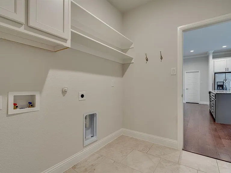 605 Boardwalk Way — Photo 28