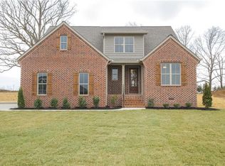 3048 Joey Ct, Pleasant View, TN 37146