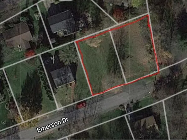 127-128 Emerson Dr, Zelienople, PA 16063