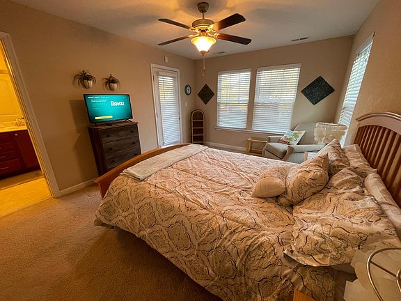 4th image of 109 S Palm Ave