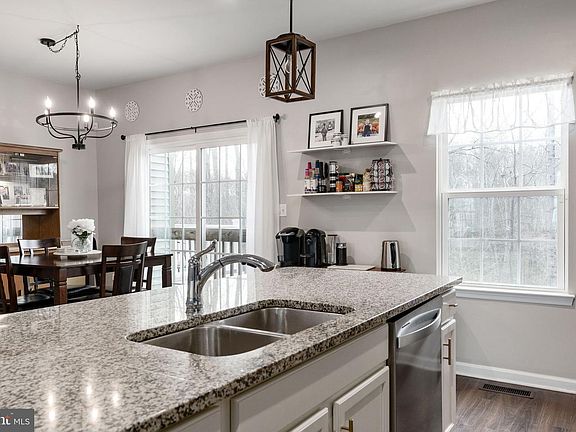 5th image of 9712 Cedarmass Cir
