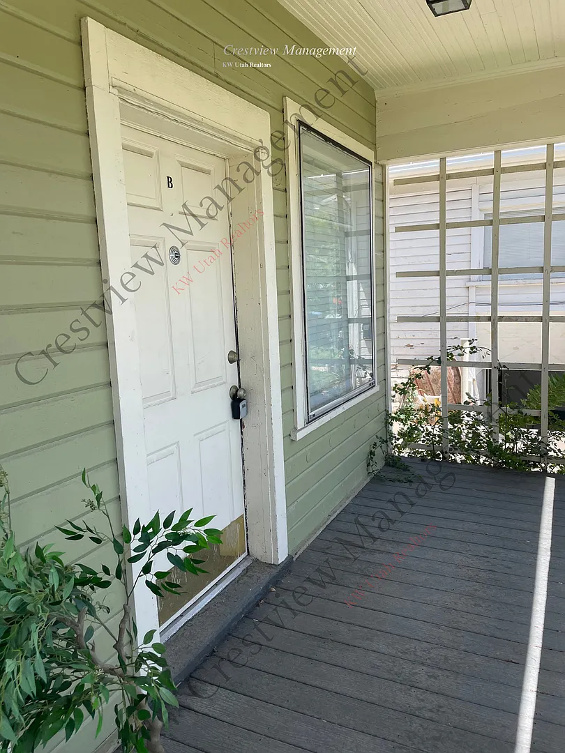 Hoagland Ogden Duplex — Photo 2