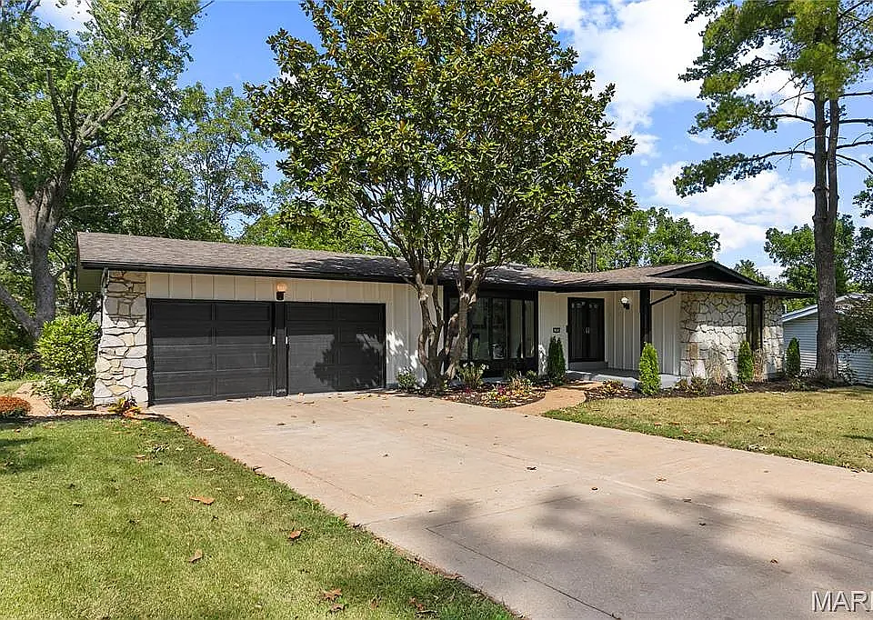 11875 Gold Leaf Dr