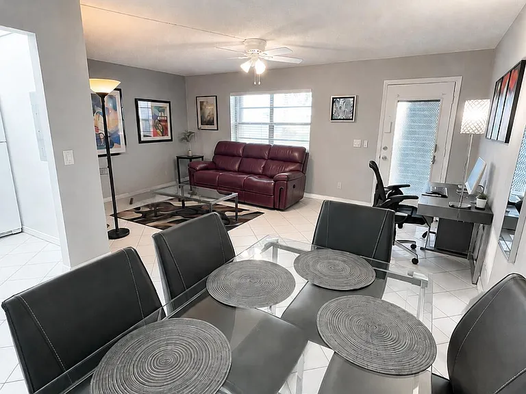 258 Burgundy Ave #F — Photo 9