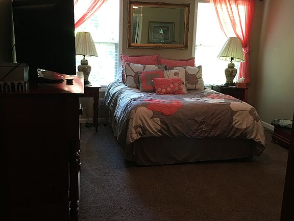 5th image of 841 Harlan Dr