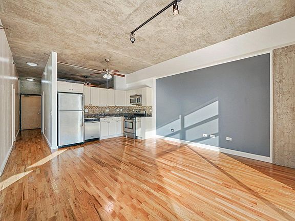 4th image of 1620 S Michigan Ave Unit 312