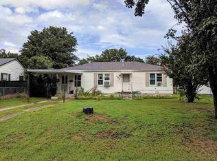 407 Brown Ave, Comanche, OK 73529