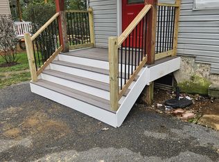 854 W Washington St APT 3, Charles Town, WV 25414